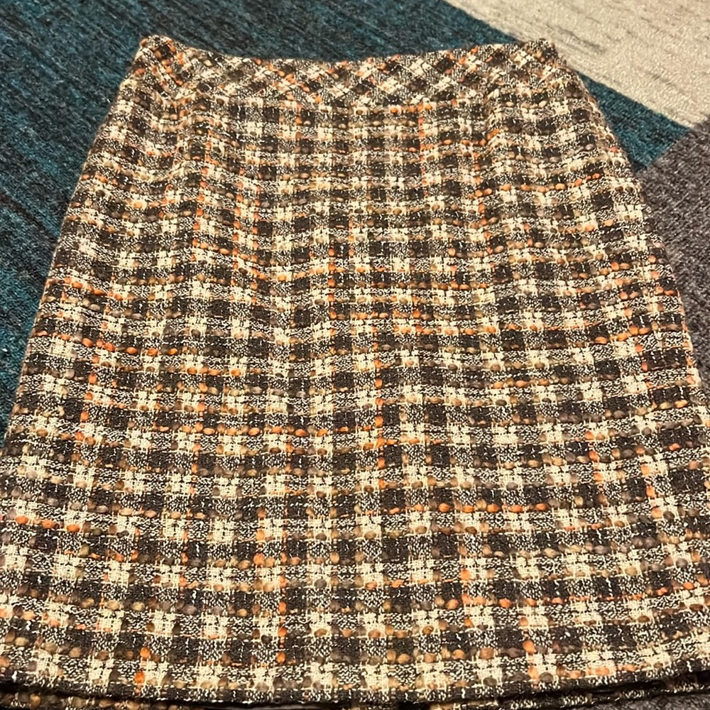 Ann Taylor Loft Size 6 Wool Blend Brown and Tan skirt